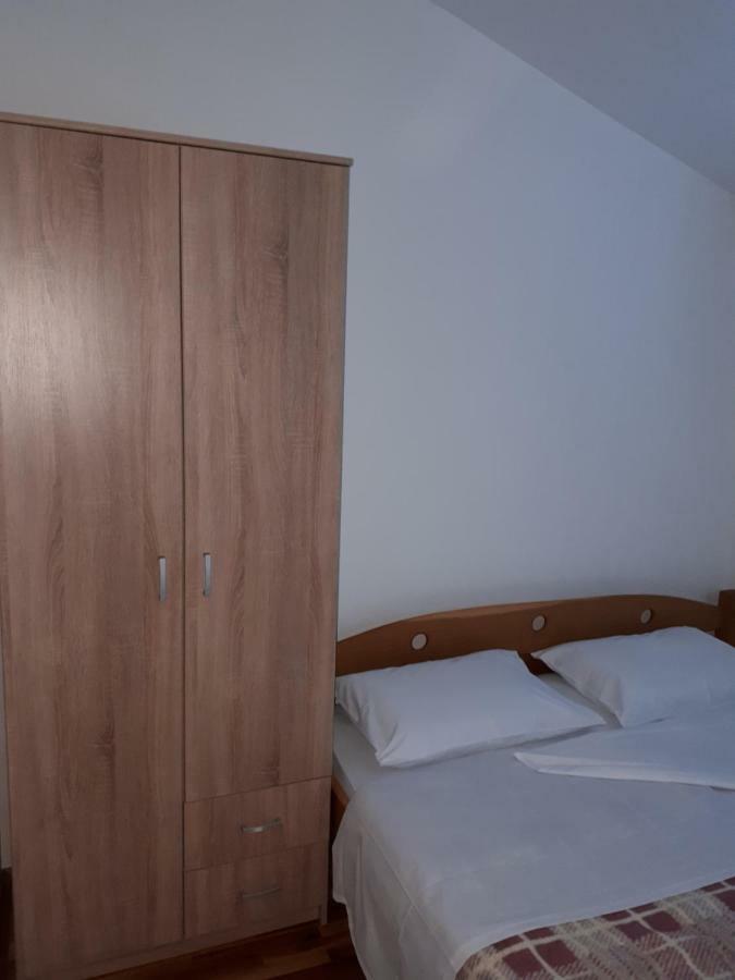 Apartments Horvat On Island Pag Vlašići المظهر الخارجي الصورة